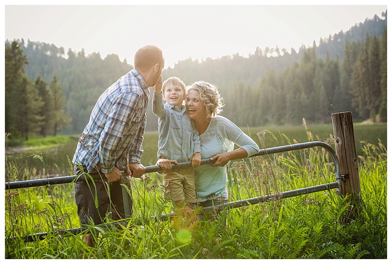 The McCrea’s Family Session/Loon Lake Washington/Family Photographer/Love & Honey Photography